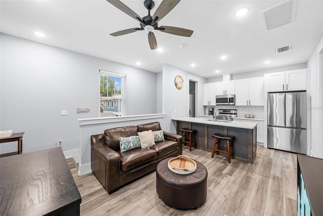 607 12TH AVENUE S, St Petersburg, FL 33701