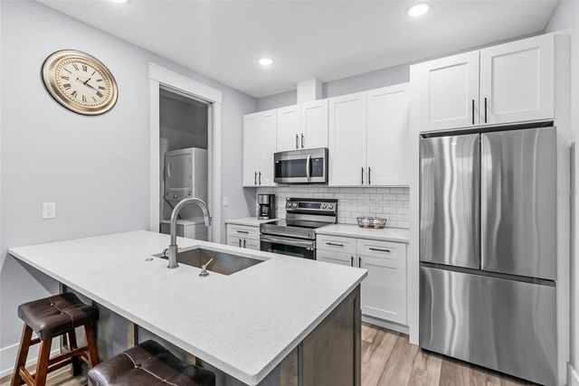 607 12TH AVENUE S, St Petersburg, FL 33701