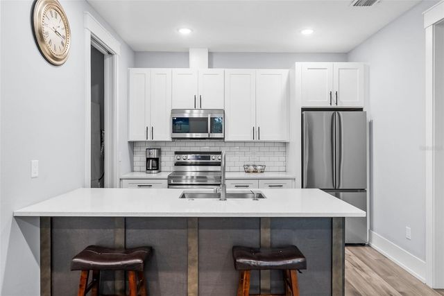 607 12TH AVENUE S, St Petersburg, FL 33701