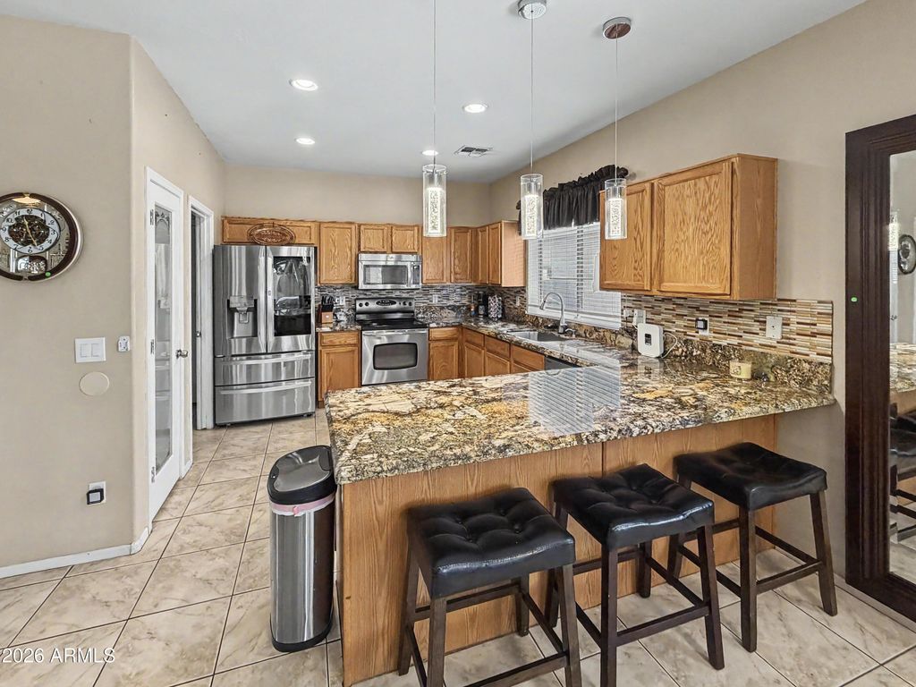 13787 W MAUI Lane, Surprise, AZ 85379 — exterior