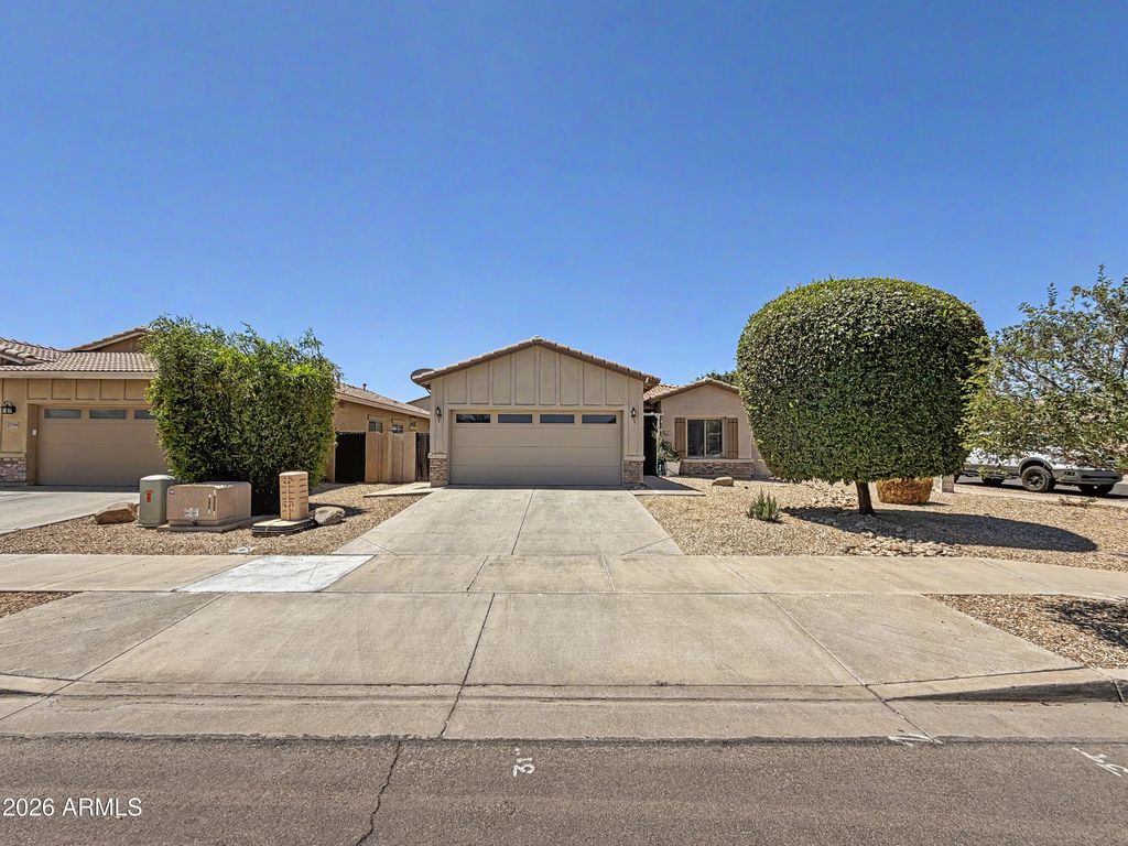 13787 W MAUI Lane, Surprise, AZ 85379 — photo 2