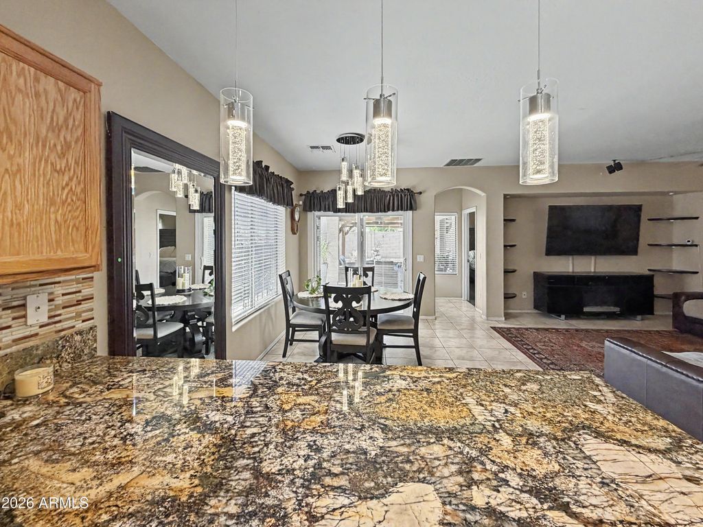 13787 W MAUI Lane, Surprise, AZ 85379 — photo 3