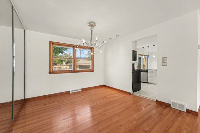 10324 S Claremont Avenue, Chicago, IL 60643