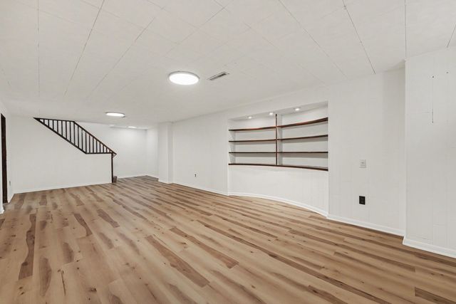 10324 S Claremont Avenue, Chicago, IL 60643