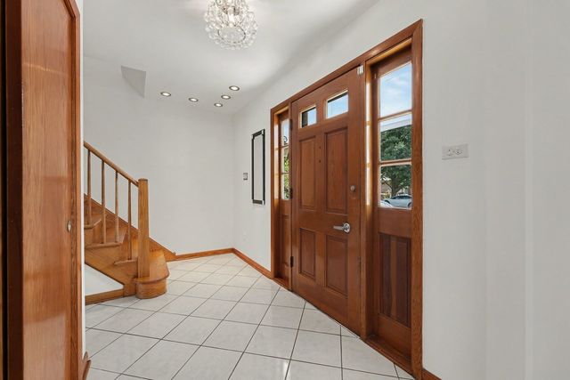 10324 S Claremont Avenue, Chicago, IL 60643