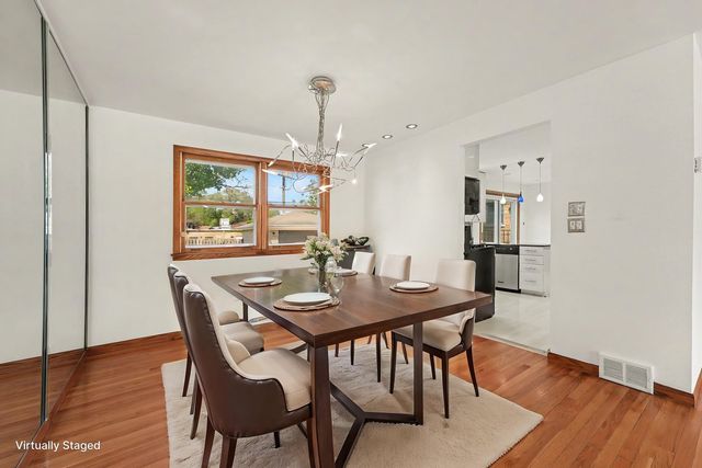 10324 S Claremont Avenue, Chicago, IL 60643