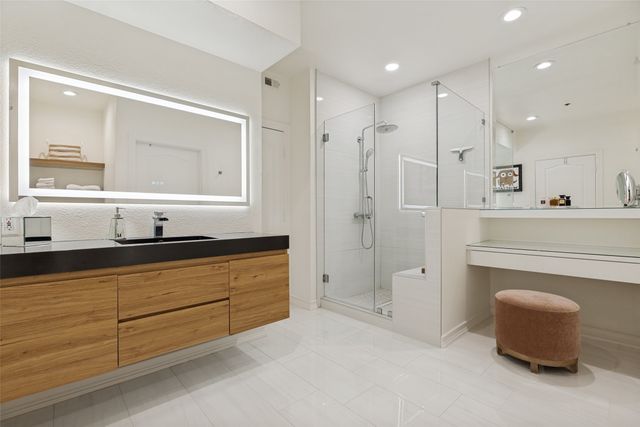 3400 Welborn Street 323, Dallas, TX 75219