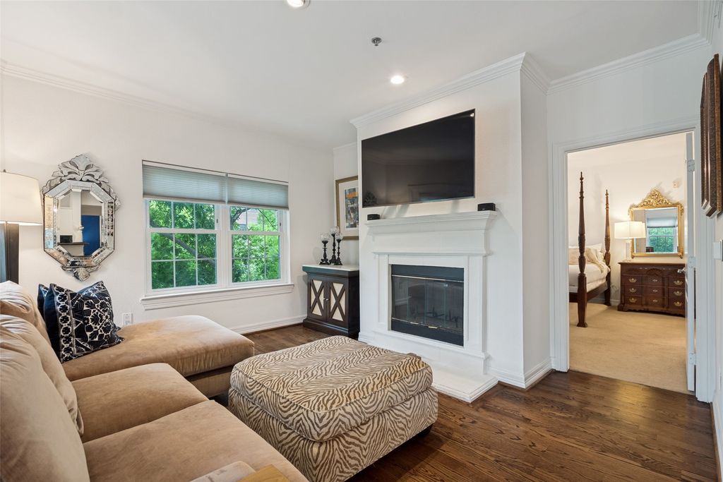 3400 Welborn Street 323, Dallas, TX 75219