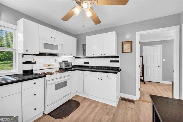 3351 Phillips Circle, Decatur, GA 30032
