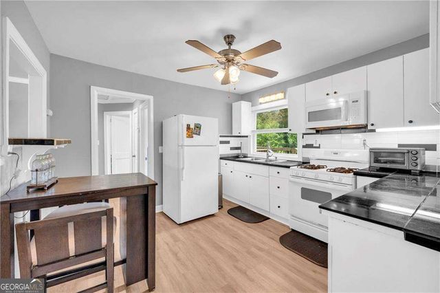 3351 Phillips Circle, Decatur, GA 30032