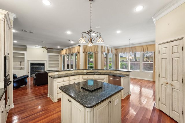 6100 Forest River Drive, Fort Worth, TX 76112