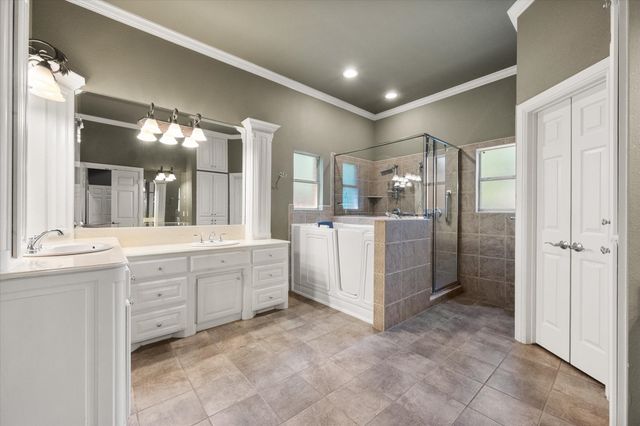 6100 Forest River Drive, Fort Worth, TX 76112