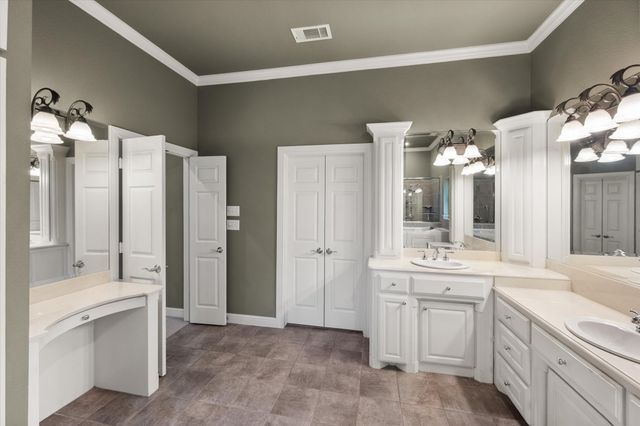 6100 Forest River Drive, Fort Worth, TX 76112