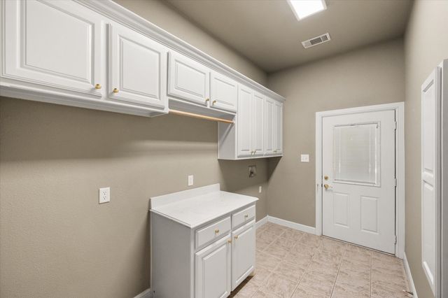 6100 Forest River Drive, Fort Worth, TX 76112