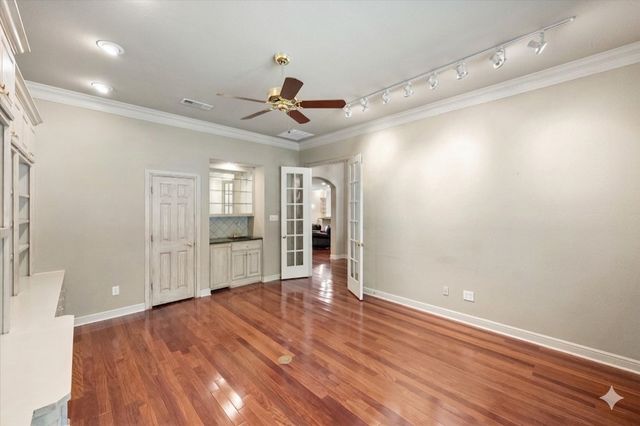 6100 Forest River Drive, Fort Worth, TX 76112