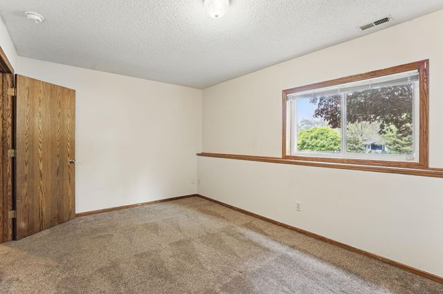 109 Robert Road, Jordan, MN 55352