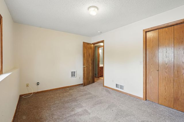 109 Robert Road, Jordan, MN 55352