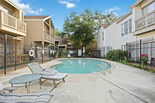 2100 Tanglewilde Street 531, Houston, TX 77063