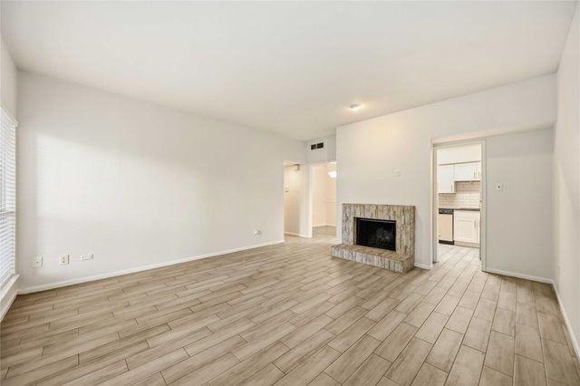 2100 Tanglewilde Street 531, Houston, TX 77063