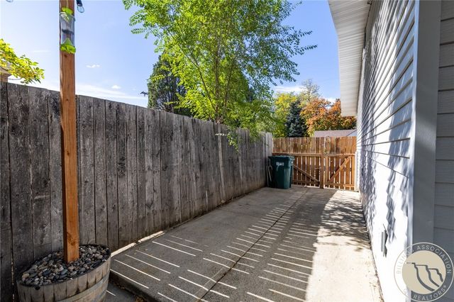 1107 12th St W, Billings, MT 59102