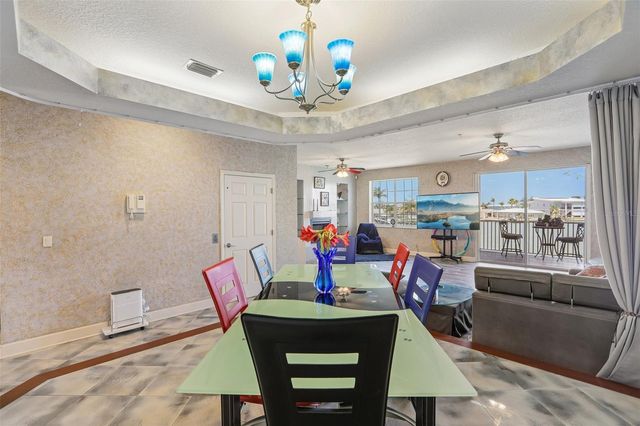 113 YACHT CLUB CIRCLE, North Redington Beach, FL 33708