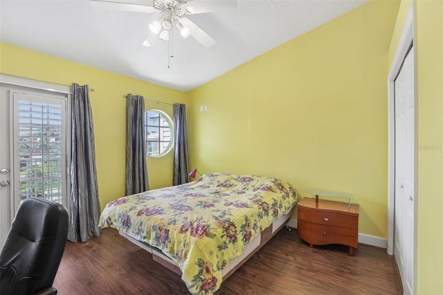 113 YACHT CLUB CIRCLE, North Redington Beach, FL 33708