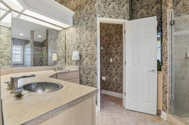 113 YACHT CLUB CIRCLE, North Redington Beach, FL 33708
