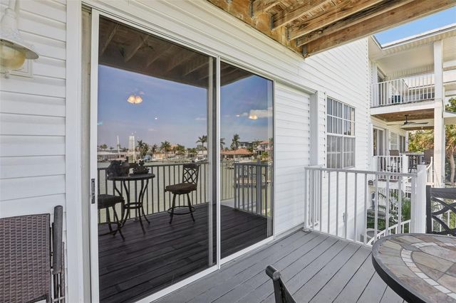 113 YACHT CLUB CIRCLE, North Redington Beach, FL 33708
