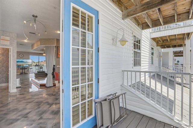 113 YACHT CLUB CIRCLE, North Redington Beach, FL 33708