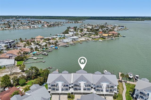 113 YACHT CLUB CIRCLE, North Redington Beach, FL 33708