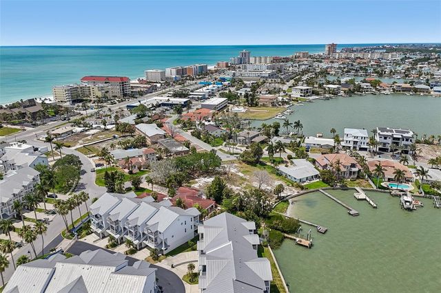 113 YACHT CLUB CIRCLE, North Redington Beach, FL 33708