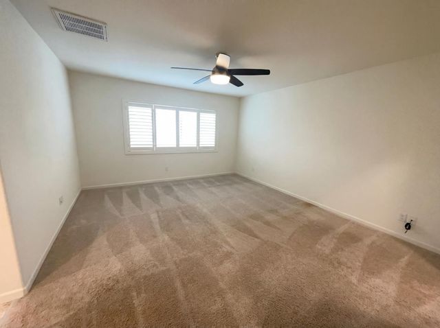 11088 International Dr, Rancho Cordova, CA 95670