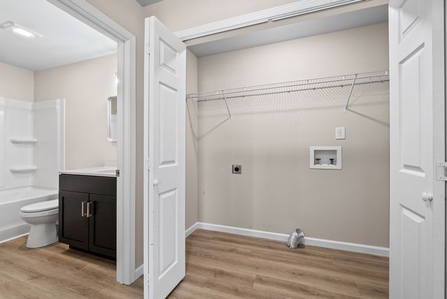 151 Man O War Dr, Oak Grove, KY 42262