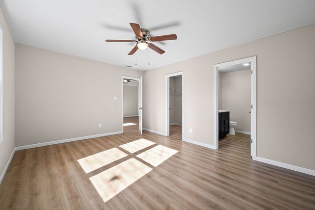 151 Man O War Dr, Oak Grove, KY 42262