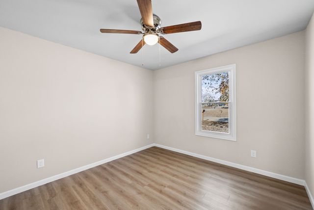 151 Man O War Dr, Oak Grove, KY 42262