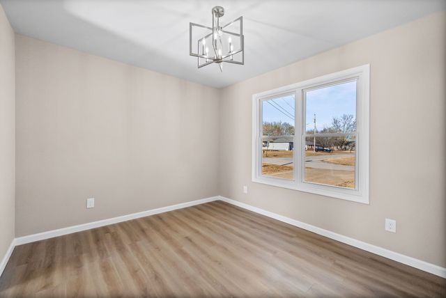 151 Man O War Dr, Oak Grove, KY 42262