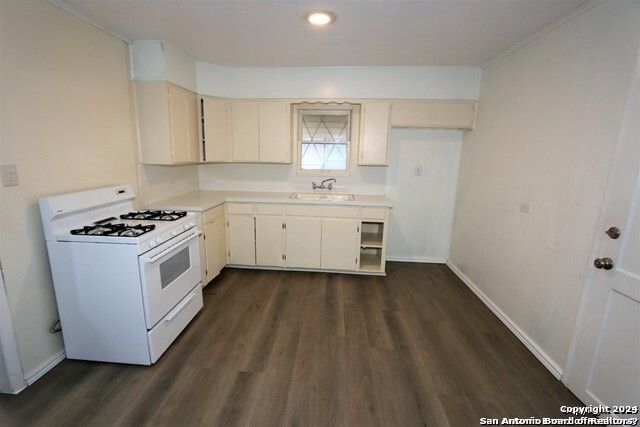 1135 Gladstone, San Antonio, TX 78225