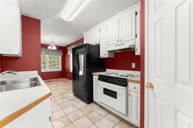 74 Blacks Mill Trace E, Dawsonville, GA 30534