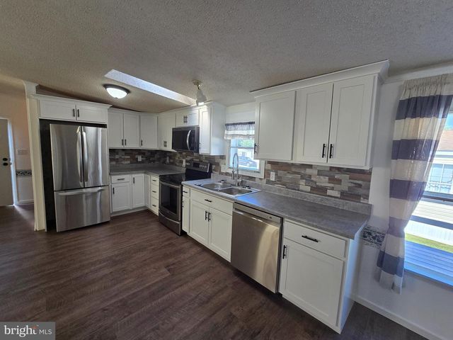 113 WHITE PINE AVE, Hamburg, PA 19526