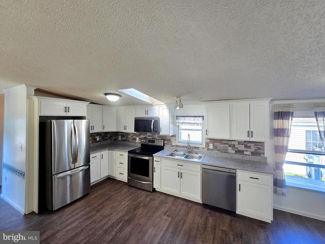 113 WHITE PINE AVE, Hamburg, PA 19526