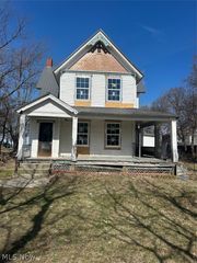 2912 W Erie Avenue, Lorain, OH 44053