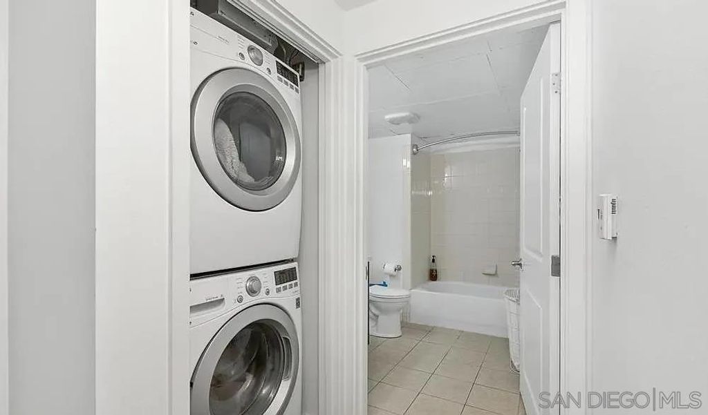 Image 10 of property listing at 1080 Park Blvd 307, San Diego, CA 92101