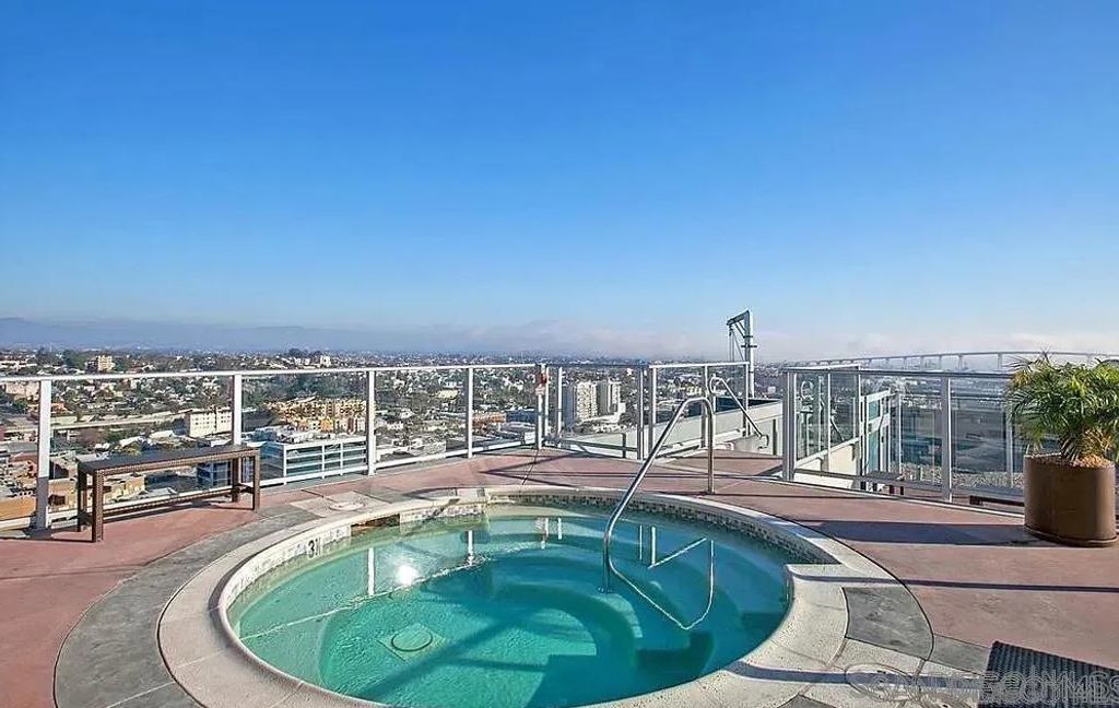 Image 5 of property listing at 1080 Park Blvd 307, San Diego, CA 92101