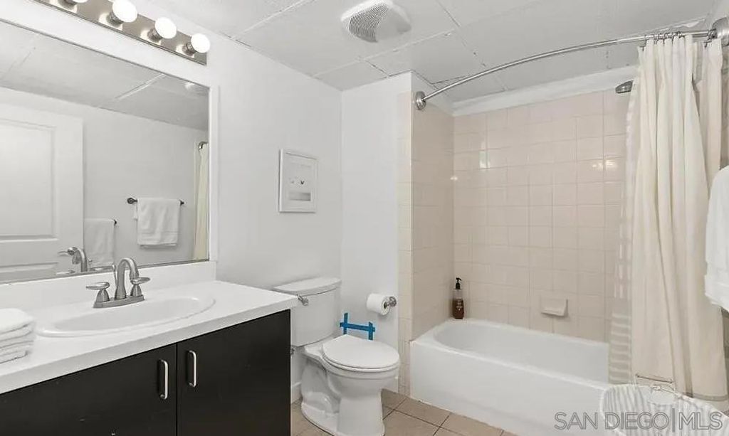 Image 9 of property listing at 1080 Park Blvd 307, San Diego, CA 92101