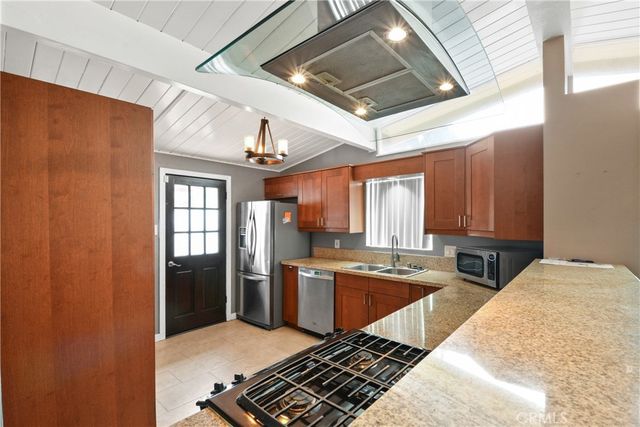 543 E Haltern Avenue, Glendora, CA 91740