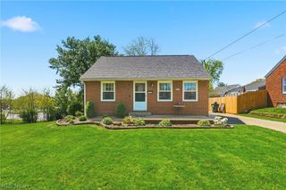 1437 Deville Avenue NW, Canton, OH 44708