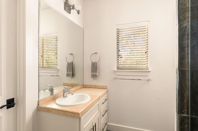 2324 Kinney RD, Austin, TX 78704