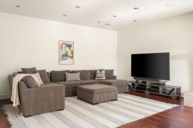 2324 Kinney RD, Austin, TX 78704