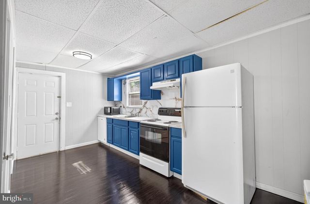 214 W DIVISION ST, Dover, DE 19904