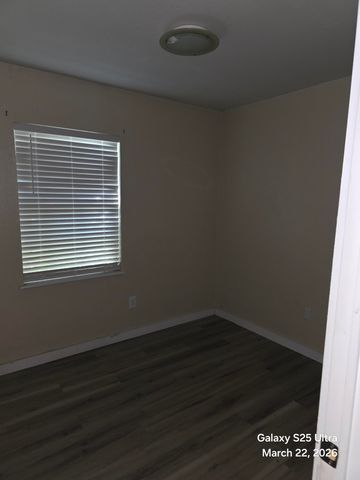 697 E Long Drive, Crestview, FL 32539